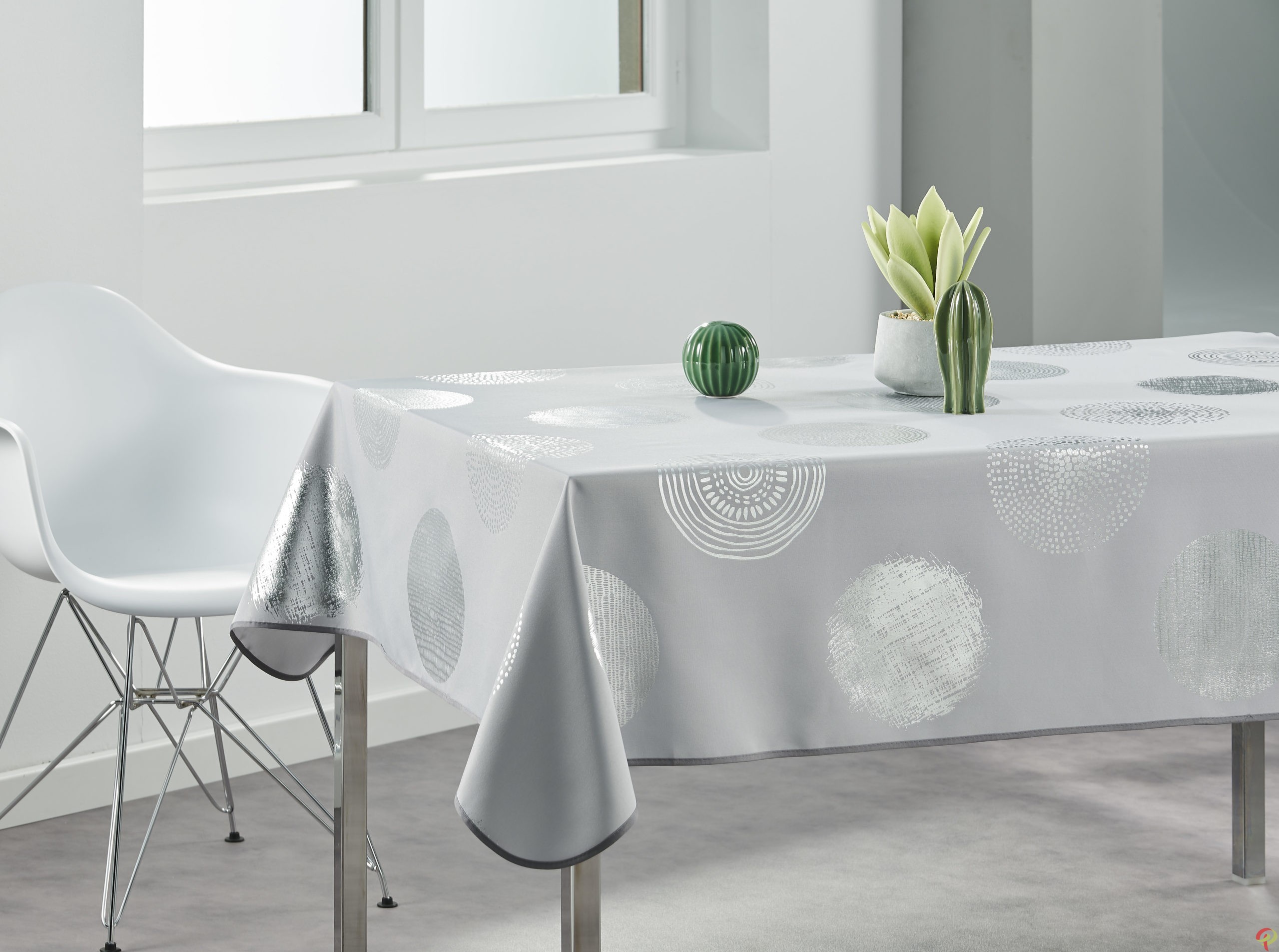 https://www.prodeco-international.com/wp-content/uploads/2019/11/Nappe-rectangulaire-105510-GRIS-scaled.jpg